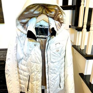 Obermeyer womens ski jacket size 10